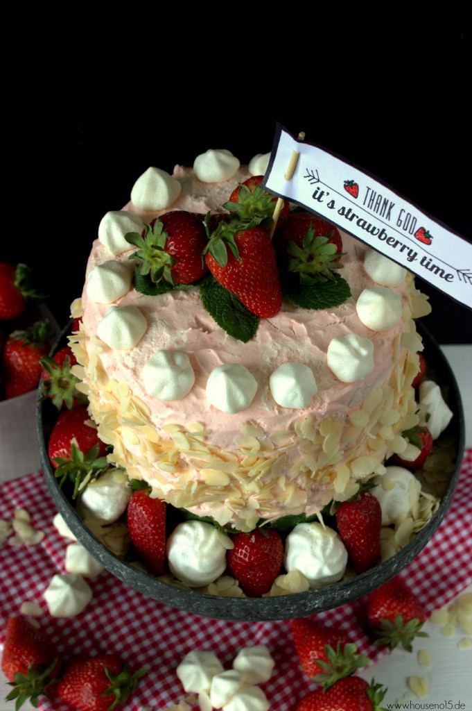 Ombre Strawberry cake2